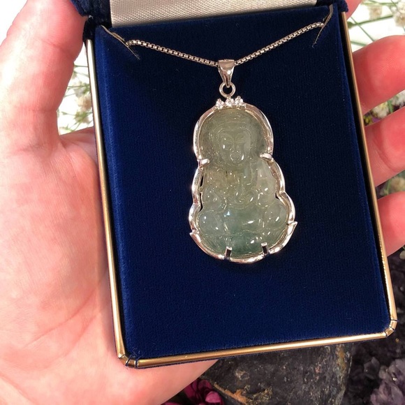 💎Jade Buddha Necklace with Diamonds - Picture 3 of 6